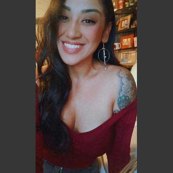 Meet your Posher, Vicky - Picture 1 of 1